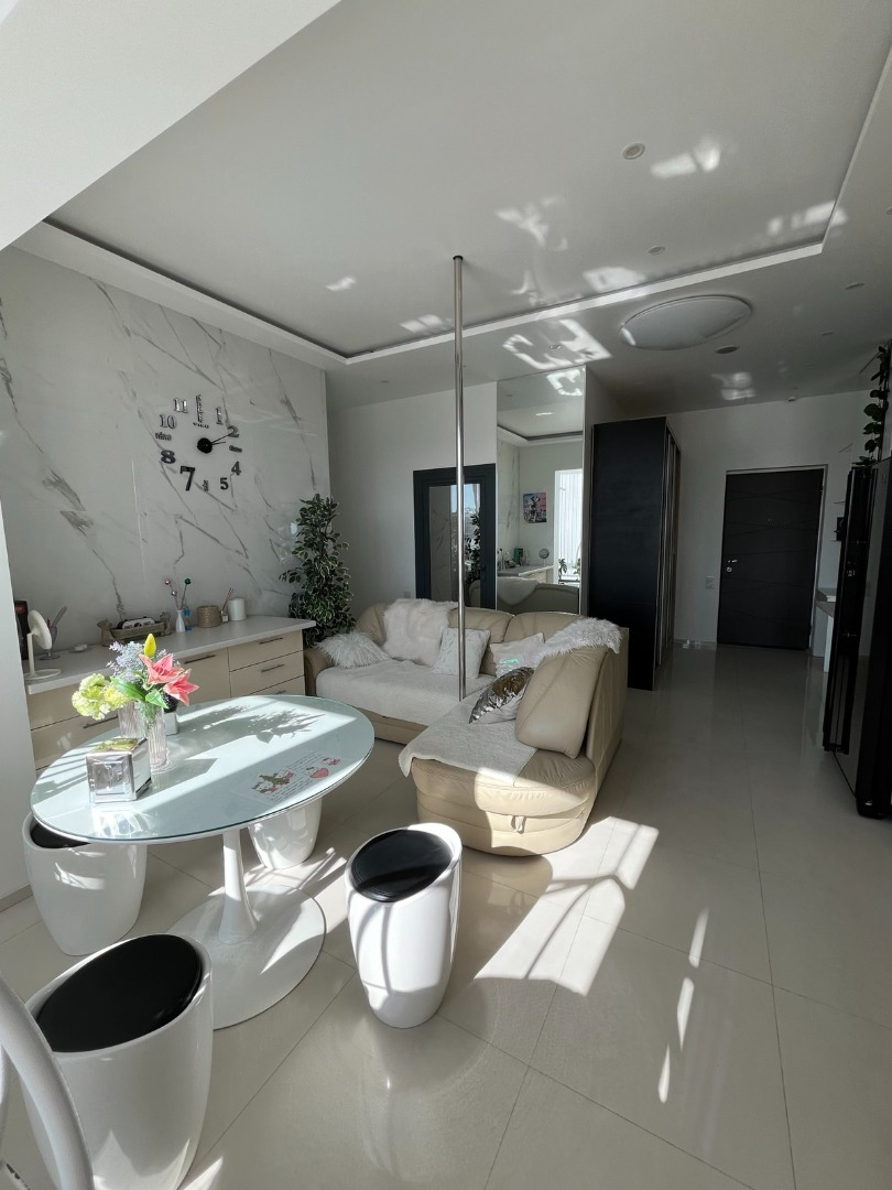 продажа трехкомнатной квартиры номер A-173288 в Приморском районе, фото номер 19